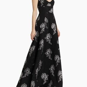 NWT ML Monique Lhuillier

Thalia Floral Jacquard A-Line Gown